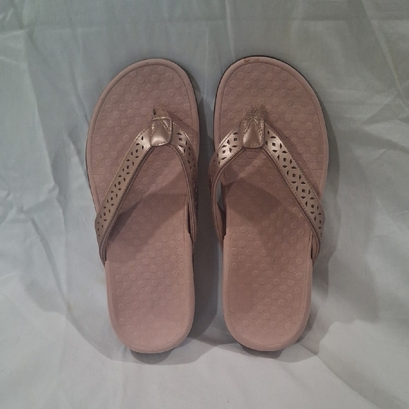 Vionic Women's Metallic Tan Women's Sandals Size 7 - Picture 7 of 7
